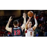 Cleveland Charge's Sam Merrill versus Windy City Bulls' Marko Simonovic