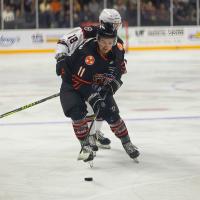 Knoxville Ice Bears' Jagger Williamson Battles Fayetteville Marksmen's Drake Glover