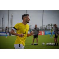 Tampa Bay Rowdies midfielder Leo Fernandes