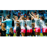 San Diego Wave FC exchange pre-game high fives