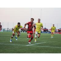 Utah Warriors run into the clear against the Houston SaberCats