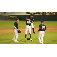 San Antonio Missions celebrate win