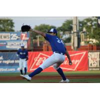 Evansville Otters' Zach Smithon the mound