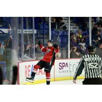 Vancouver Giants play to the crowd